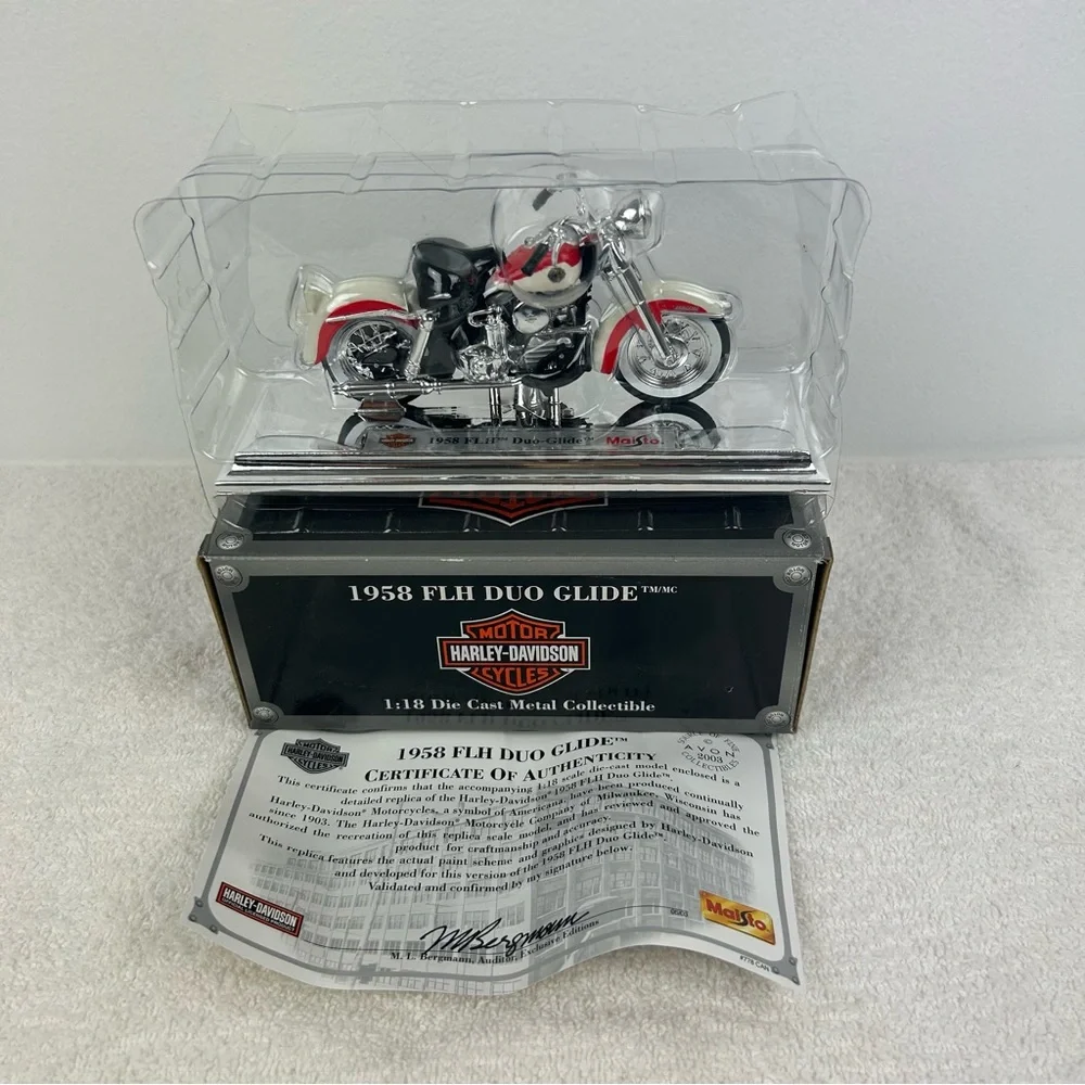 NIB - Maisto (Avon) Harley-Davidson 1958 FLH Duo Glide 1:18 Die Cast Collectible